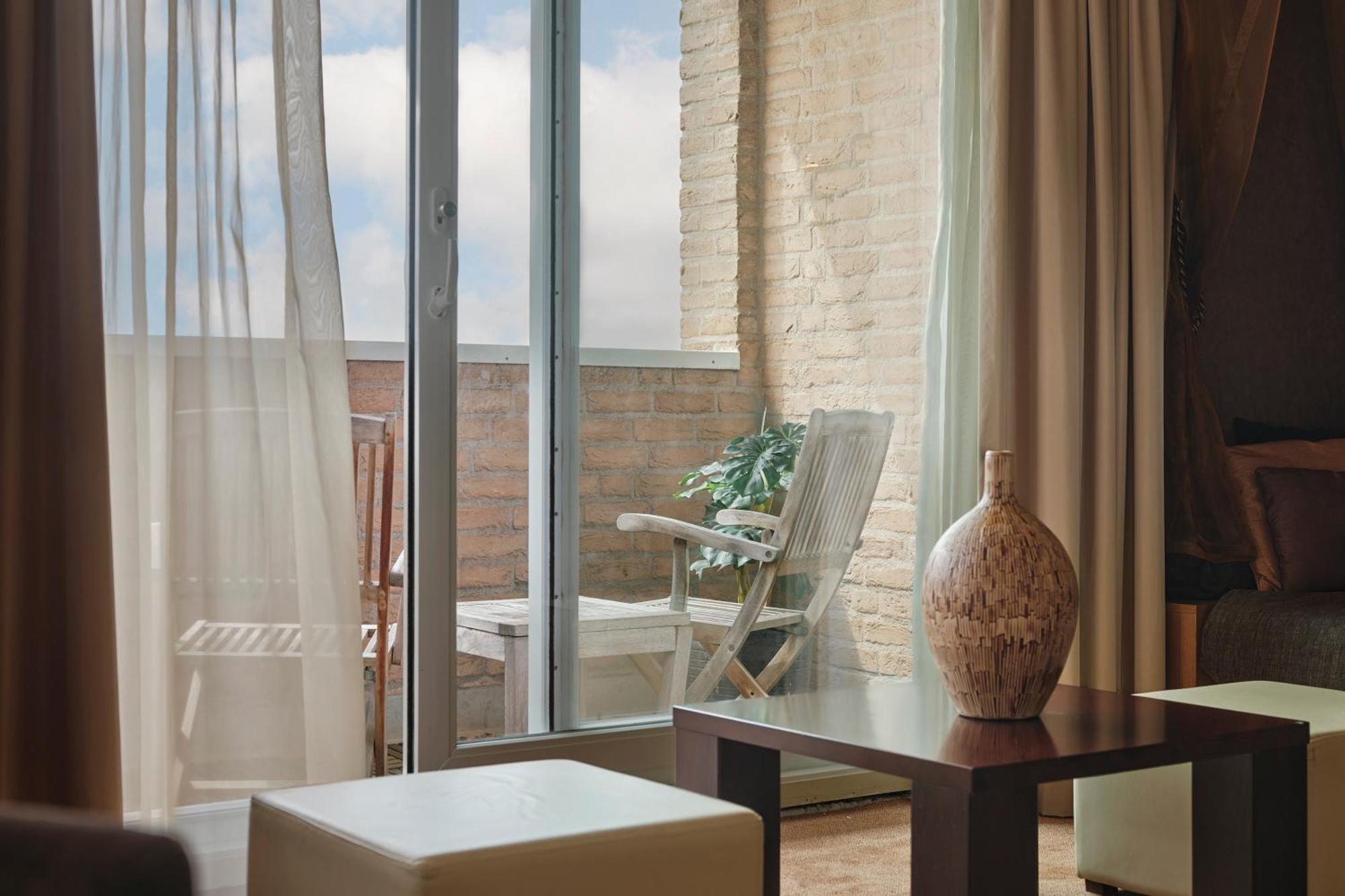 Carlton Oasis Hotel Spijkenisse Eksteriør bilde