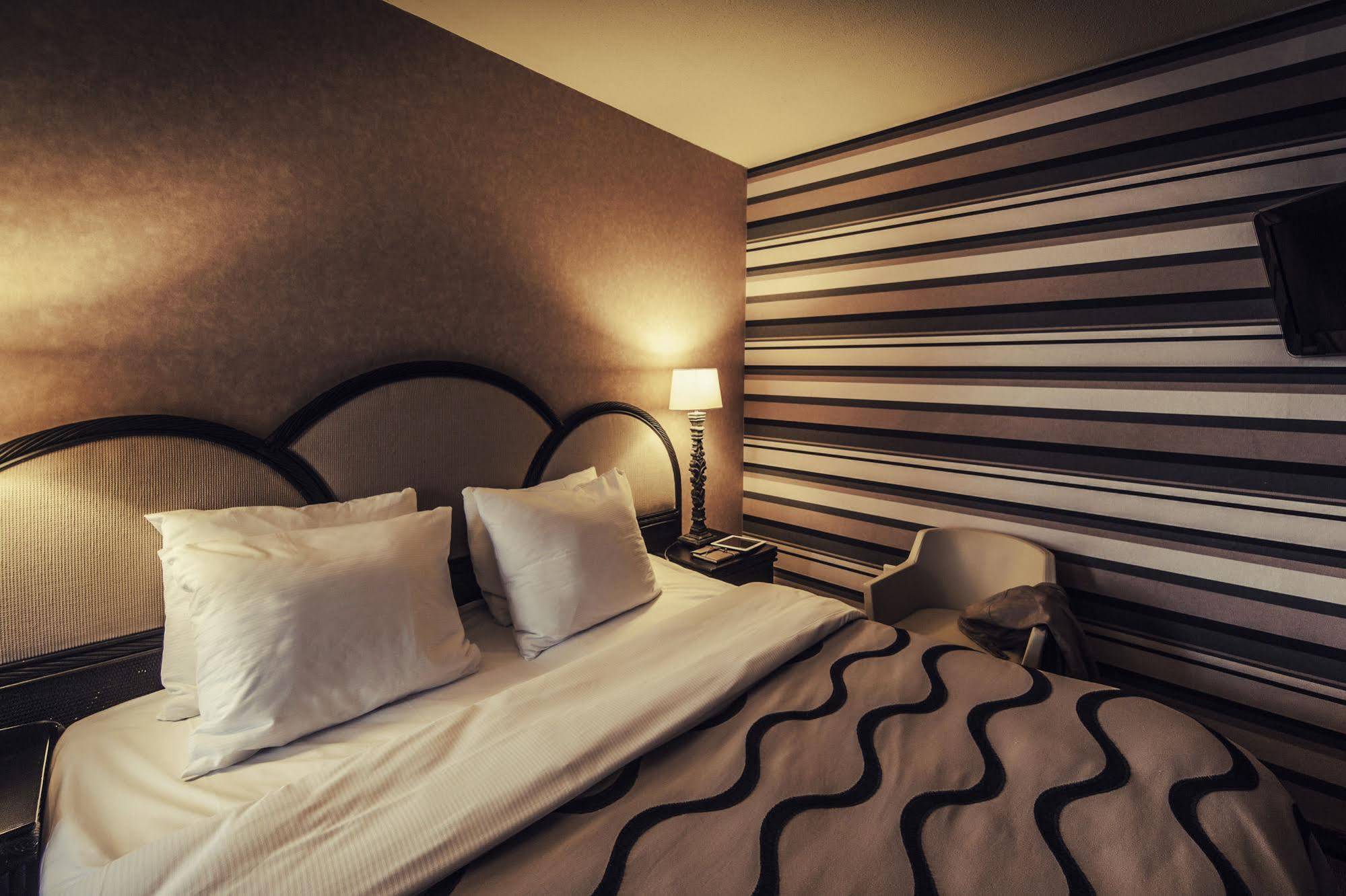 Carlton Oasis Hotel Spijkenisse Eksteriør bilde